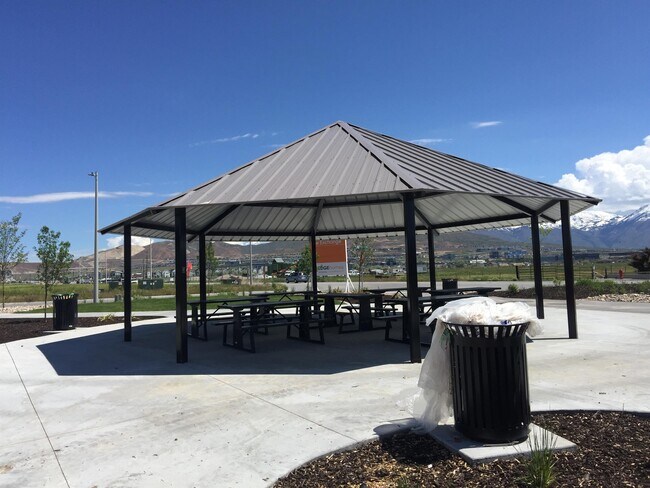 Building Photo - 1724 N 3680 W