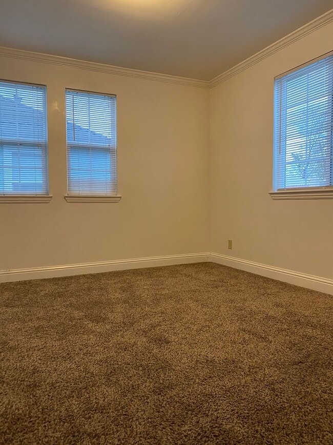 Building Photo - Two bedroom one bath home walking distance to beach and Naval Postgraduate School