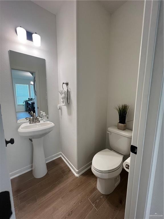 Building Photo - 23 El Paso Dr