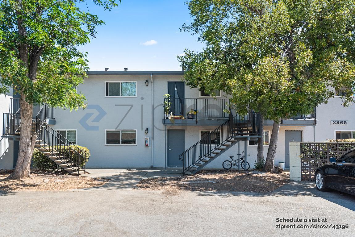 Building Photo - 3865 Almond Ave