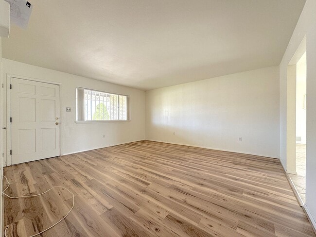 Building Photo - East El Paso 3 bed Refrig A/C!