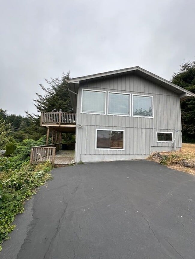 Building Photo - 94217 Terrace Garden Way