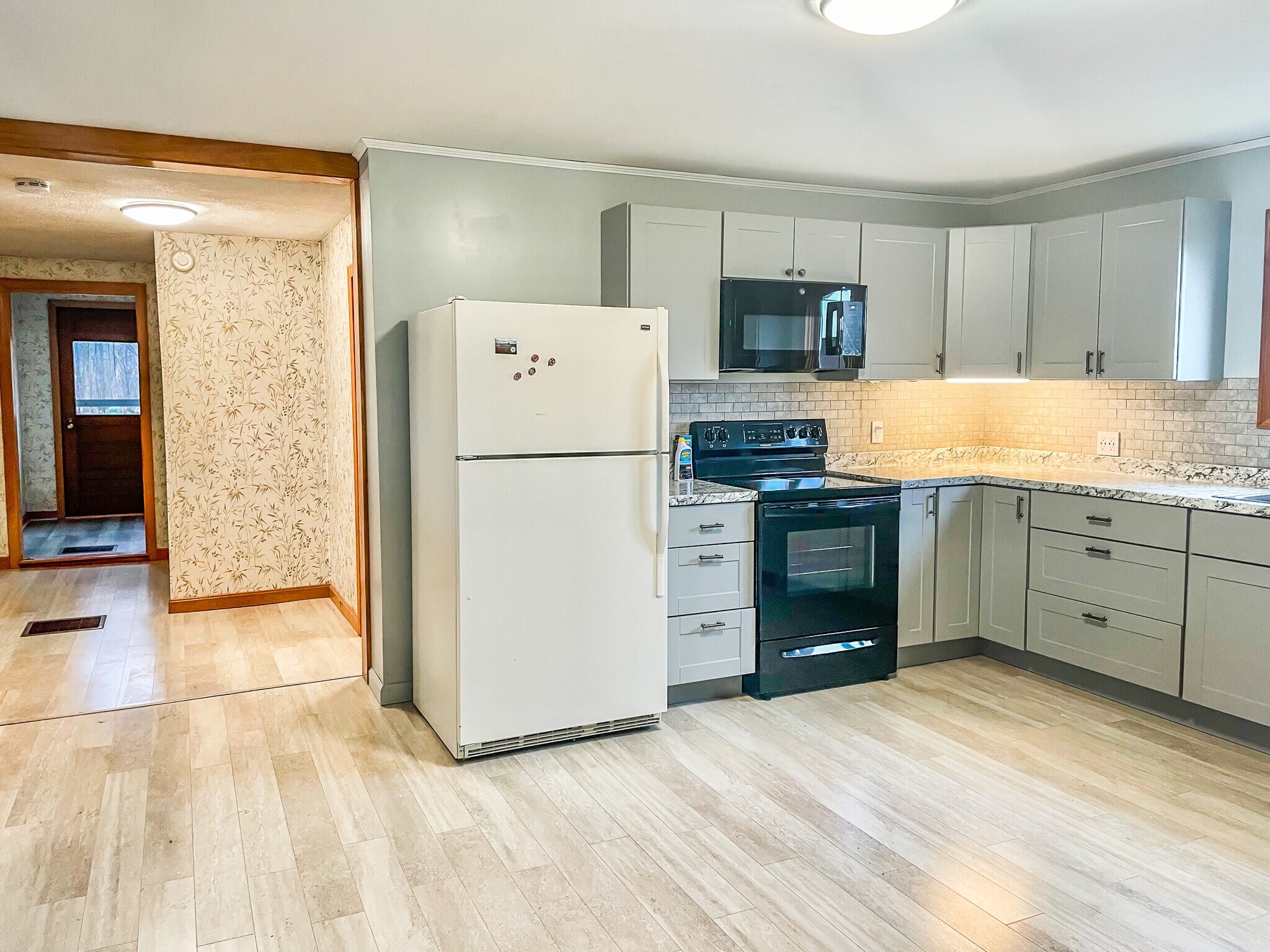 Building Photo - 1699 Main St