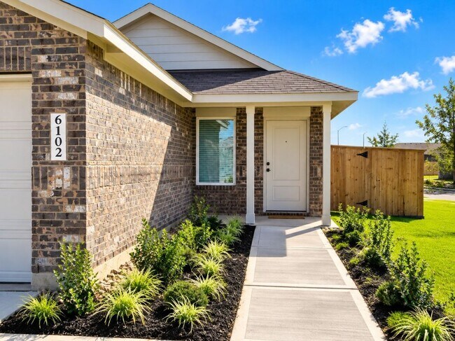 Building Photo - 6102 Bayberry Blooms Ln