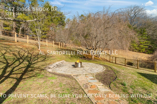 Building Photo - 142 Ridge Brook Dr