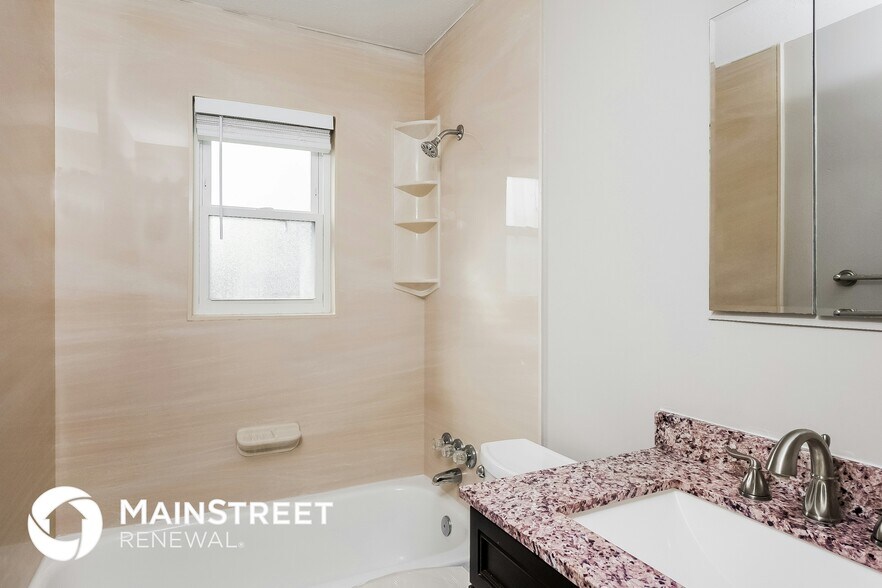 Building Photo - 11804 Leemont Dr