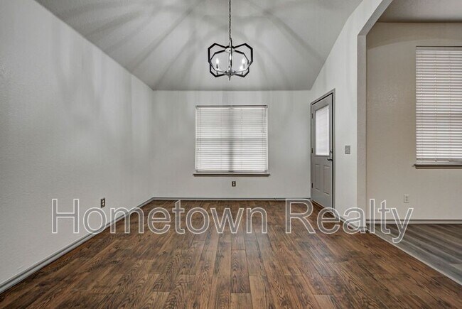 Building Photo - 16416 Oconee Creek Dr