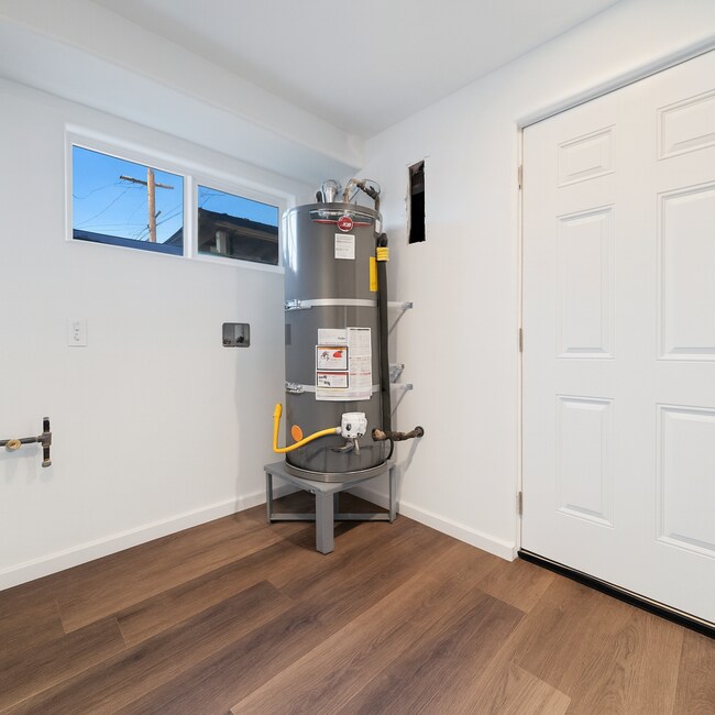 Building Photo - 6733 Lanto St