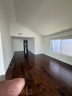 Building Photo - 11 Calandria