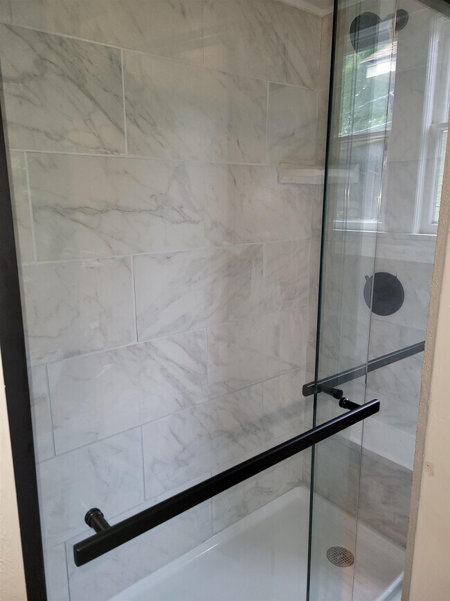 Building Photo - 1916 WALKIER St