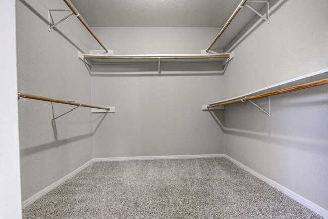 Building Photo - 2509 Riddle Rd