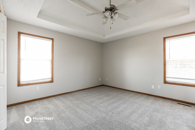 Building Photo - 1401 S Huntington Dr