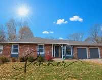 Building Photo - 811 NE Mulberry St