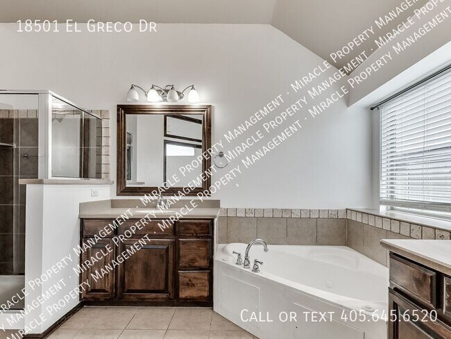 Building Photo - 18501 El Greco Dr