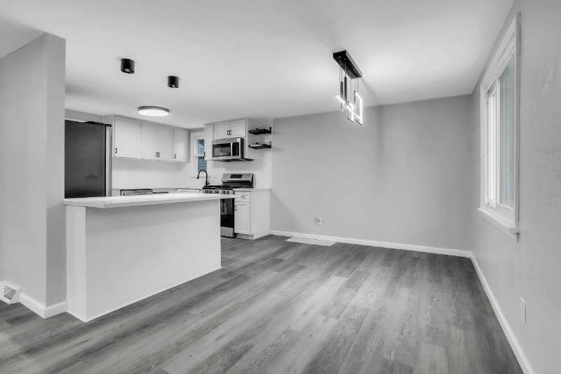 Building Photo - 1209 Cloverfield Dr