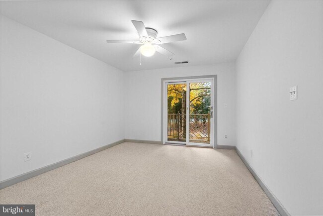 Building Photo - 12221 Fairfield House Dr