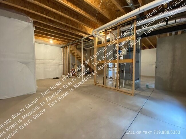 Building Photo - 1279 Foothills Farm Way