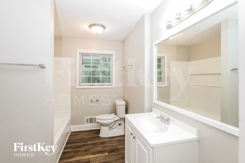 Building Photo - 6989 Adel Ln