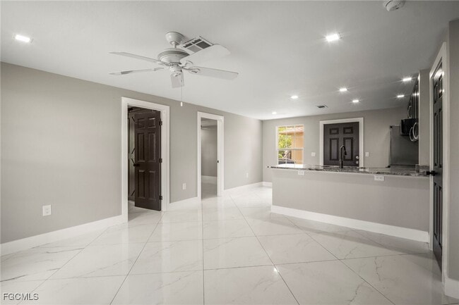 Building Photo - 5443 Sago Ave