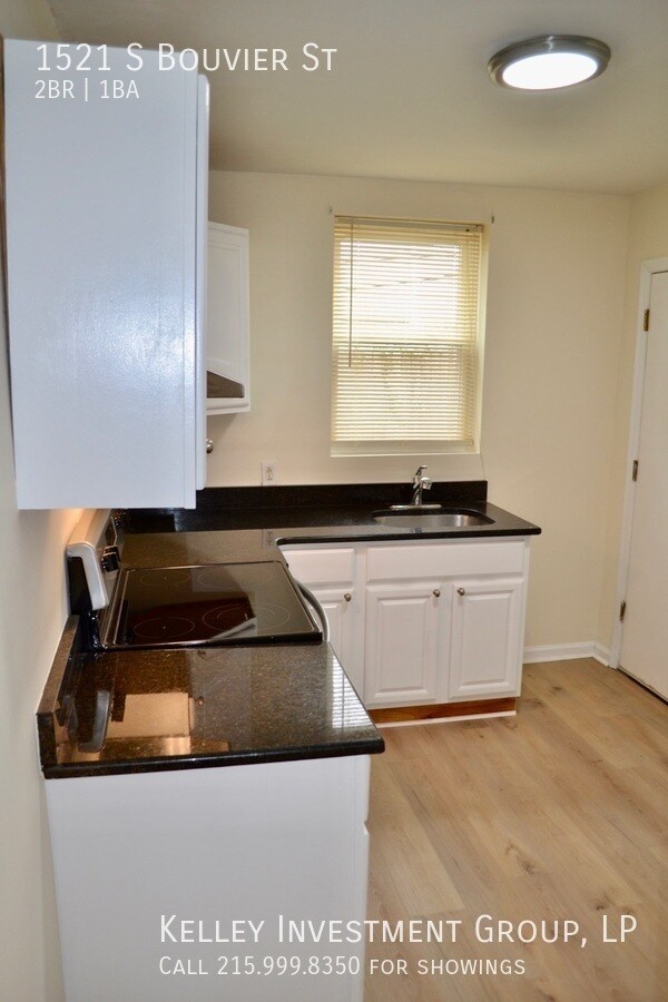 Building Photo - 1521 S Bouvier St