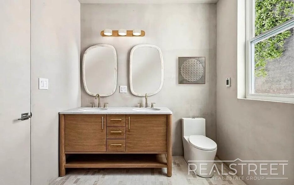 Building Photo - Fenimore Street