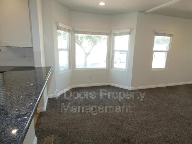 Building Photo - 4536 4th St