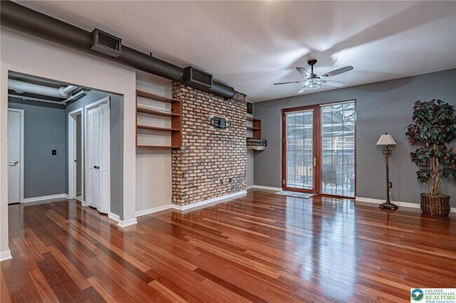 Building Photo - 11 W 2nd St