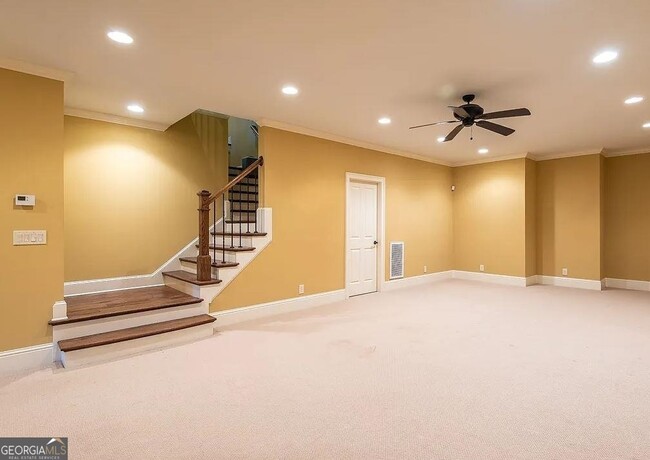 Building Photo - 1111 Regency Dr