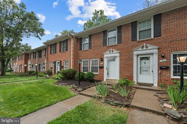 Building Photo - 129 N Duke Dr