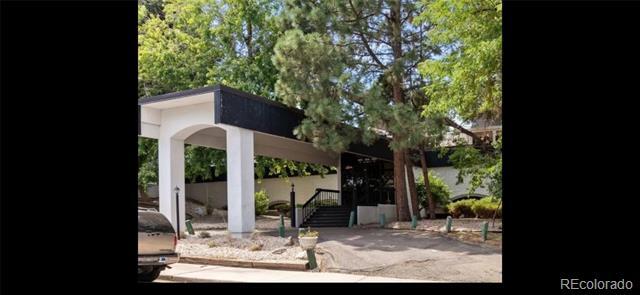 Building Photo - 2375 S Linden Ct