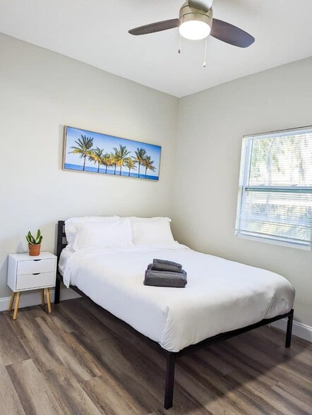 Building Photo - 1804 E Louisiana Ave