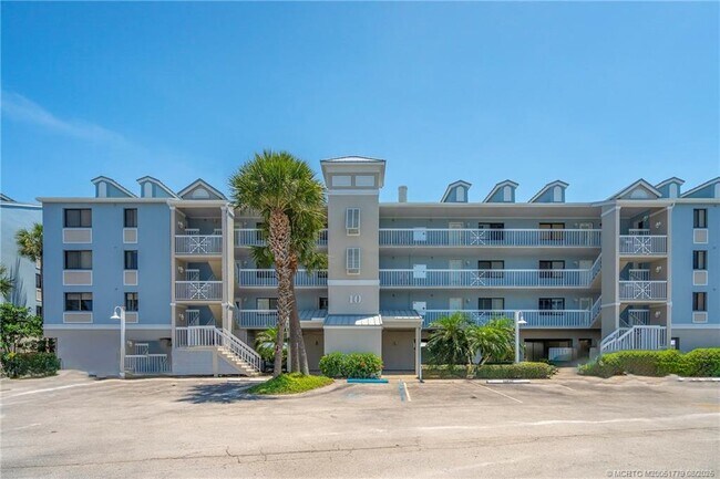 Building Photo - 10 NE Plantation Rd