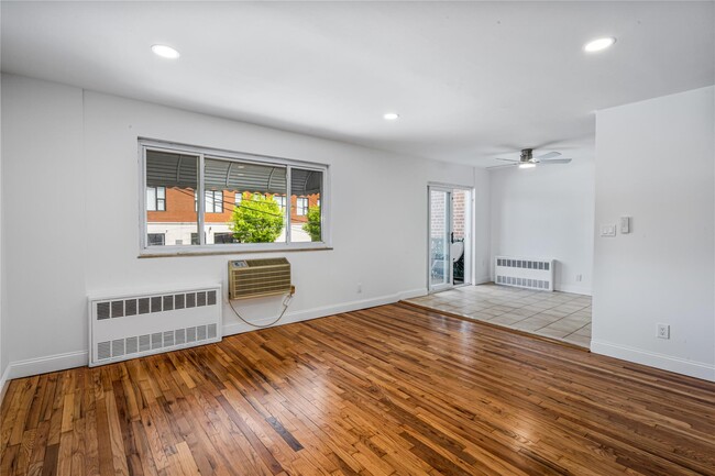 Building Photo - 23-31 28th St