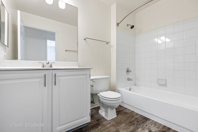 Building Photo - 226 Bach Ct