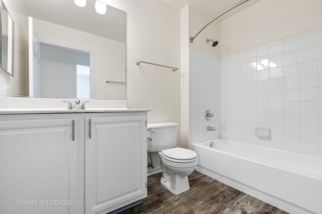 Building Photo - 431 Chopin Ct