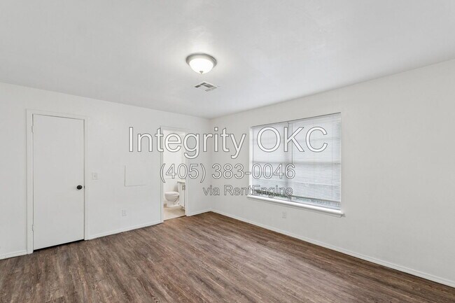 Building Photo - 8514 Candlewood Dr