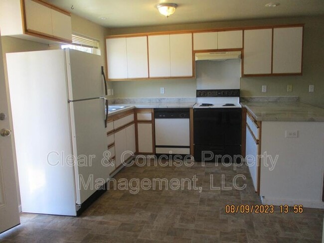 Building Photo - 1246 N Park Ave