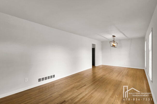 Building Photo - 1870 Gherry Dr