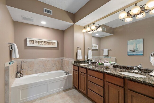 Building Photo - Remodeled Condo with Ocean Breezes!