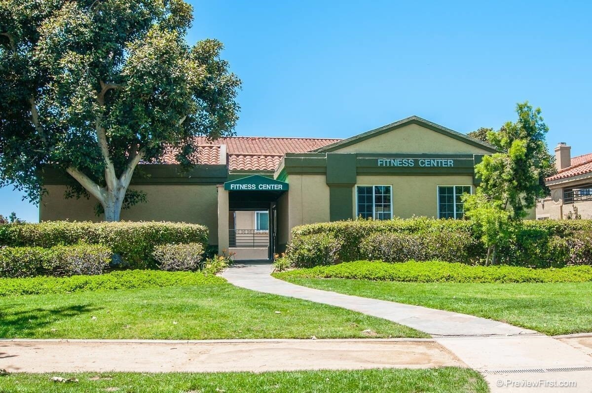 Building Photo - 7415 Charmant Dr