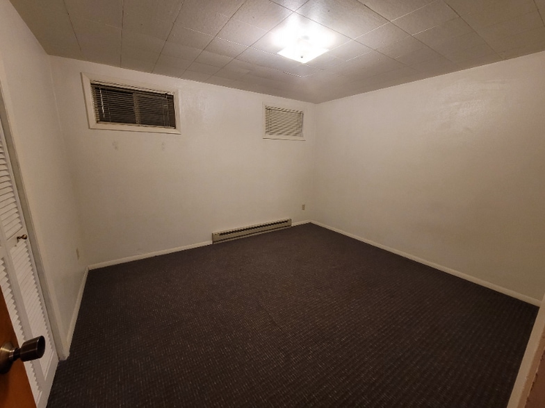 Building Photo - 1320 Linda Ln