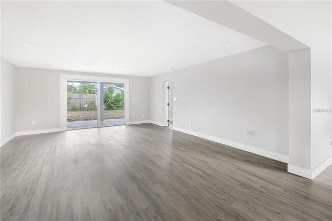 Building Photo - 10341 Kumquat Ln