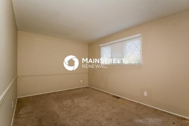 Building Photo - 3 Bedroom Pet-Friendly Home in Florissant, MO with Main Street Renewal