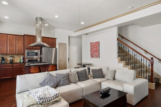 Building Photo - 911 McKinney Park Ln