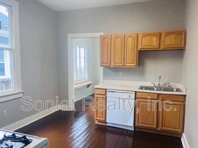 Building Photo - 3506 Baudin St