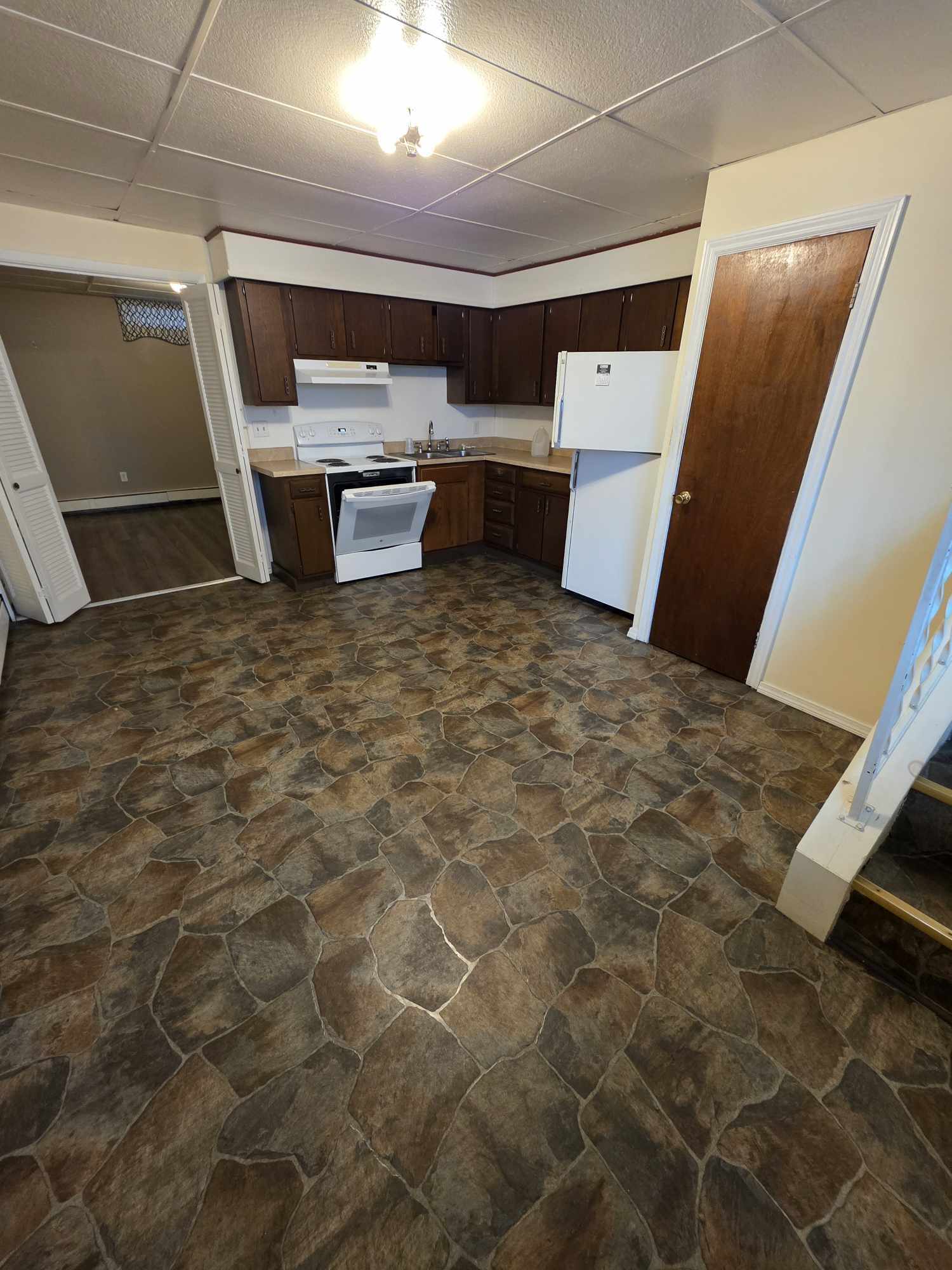 Kitchen/Dining Room - 253 Main St