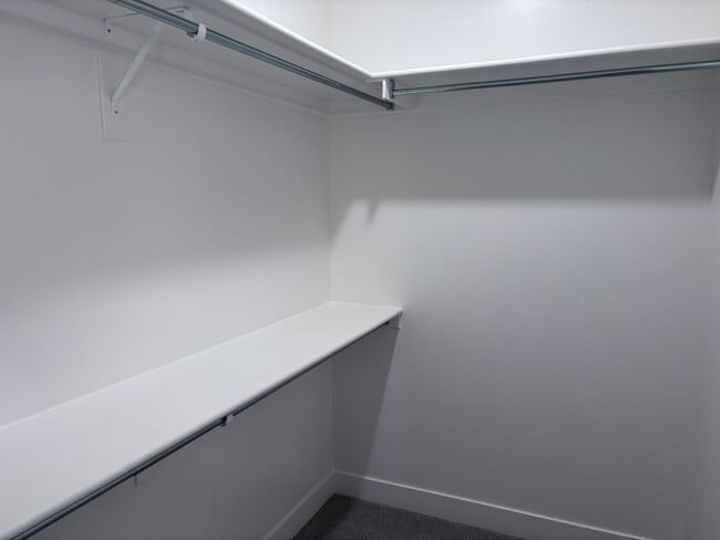 Building Photo - 3 bed | 2.5 bath single story with office