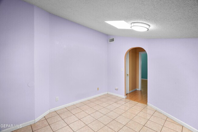 Building Photo - 4644 Loma De Cobre Dr