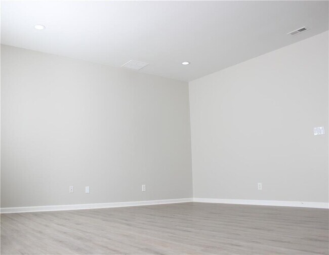 Building Photo - 5630 Lawley Rd
