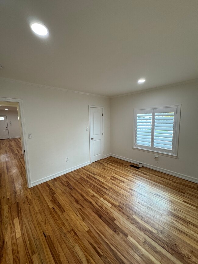 Building Photo - 4201 Porter St